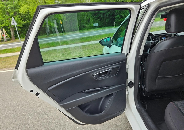 Seat Leon cena 43900 przebieg: 198000, rok produkcji 2014 z Ostrołęka małe 742